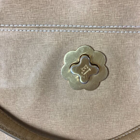 Eric Javits Beige Tan Leather Gold Tone Chain Tassel Bag - Picture 7 of 9